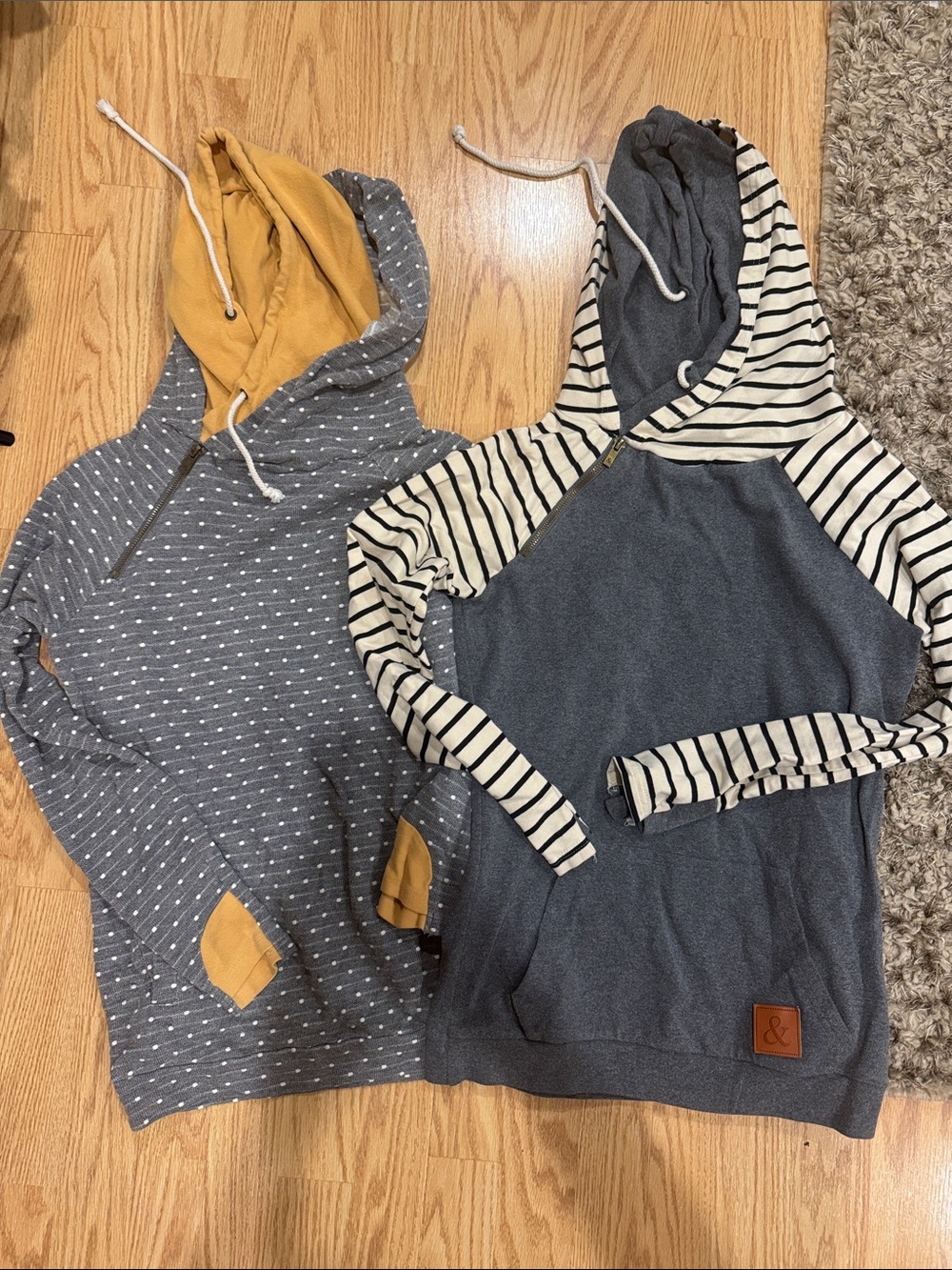 AMPERSAND AVE Gray Hooded Pullover Sweaters with Mustard Accents